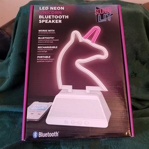 NIB  LED unicorn Bluetooth speaker